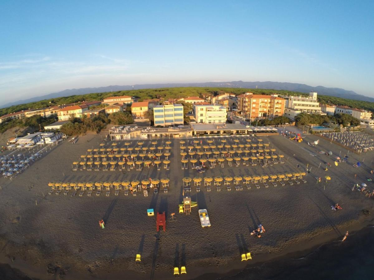 Liberius A Soli 100M Dal Mare Marina di Castagneto Carducci Extérieur photo